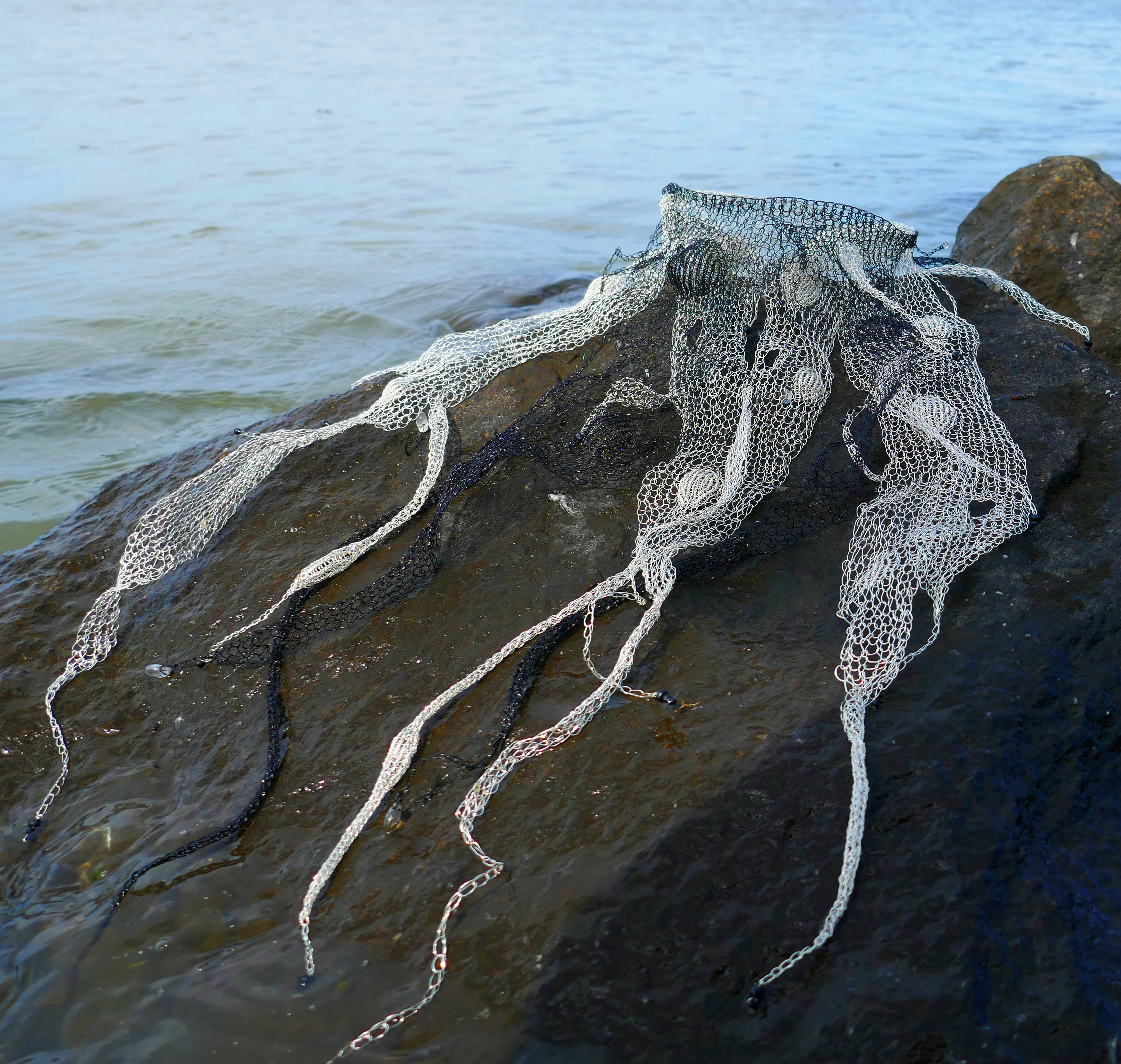 StrickArt-Objekt Seaweed von Tanja Roolfs